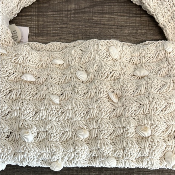 Made In India | Crochet w/ Beautiful Seashells - Picture 3 of 8